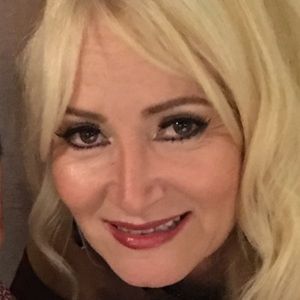 Meet your Posher, Isabel